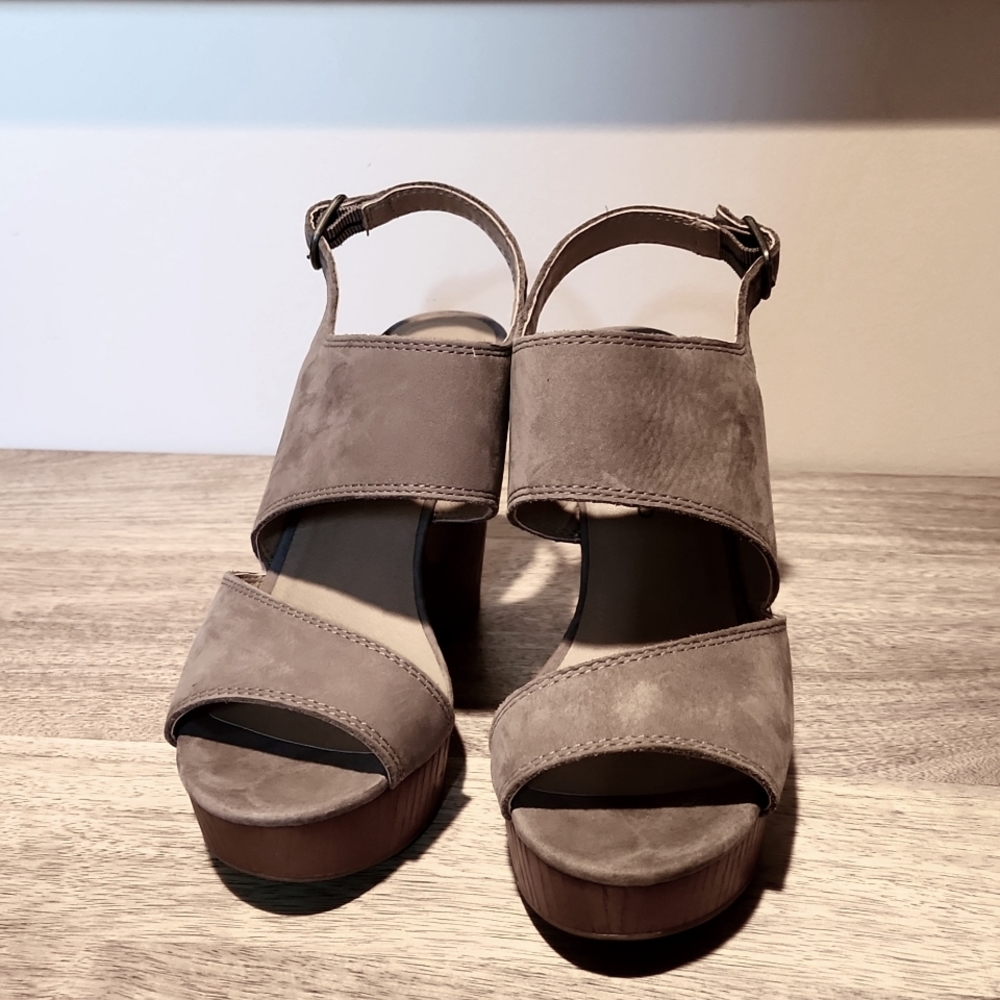 Grey/taupe Suede Lucky Sandals